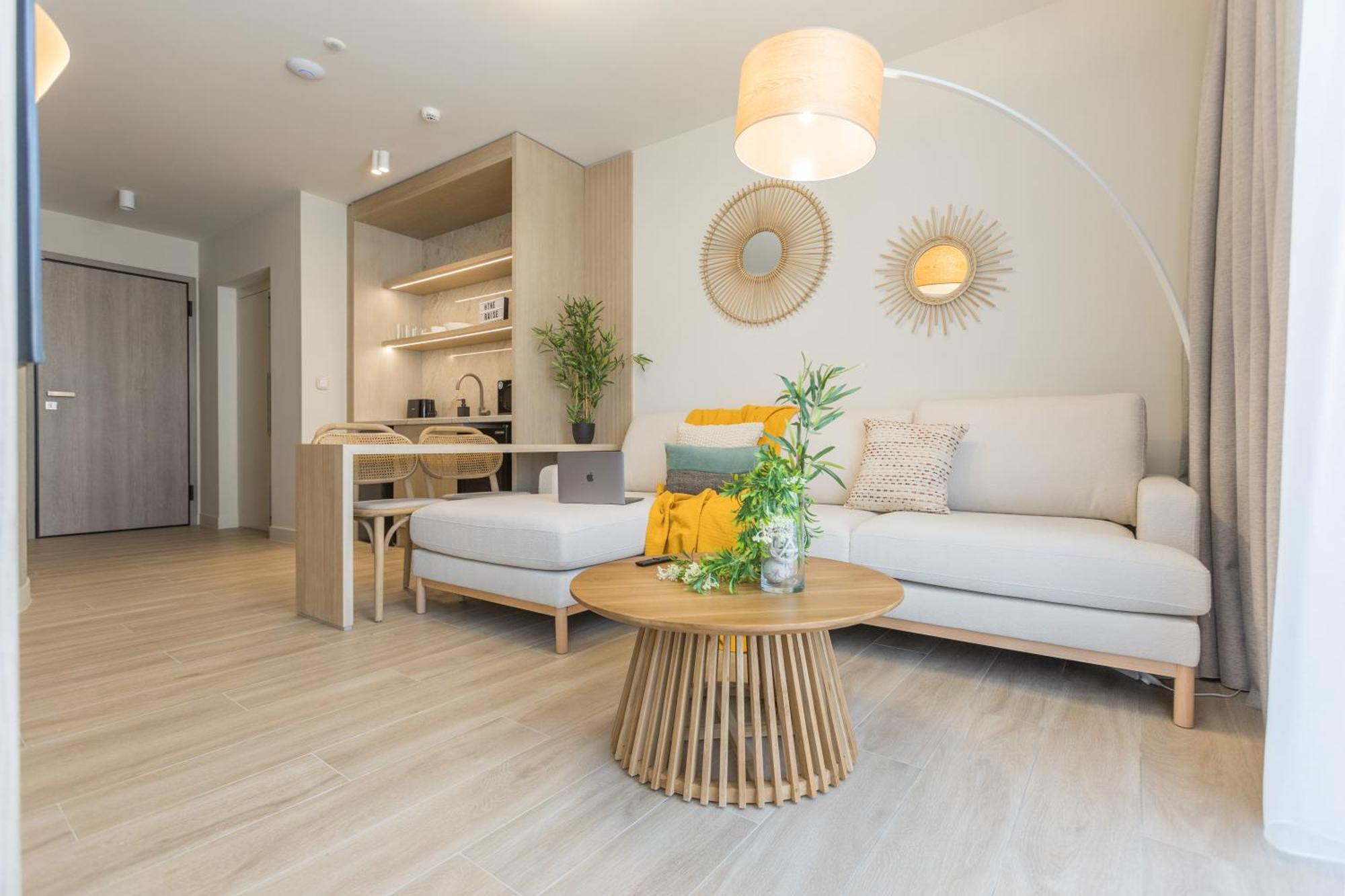 The Mediterranean Suites بيرايوس المظهر الخارجي الصورة