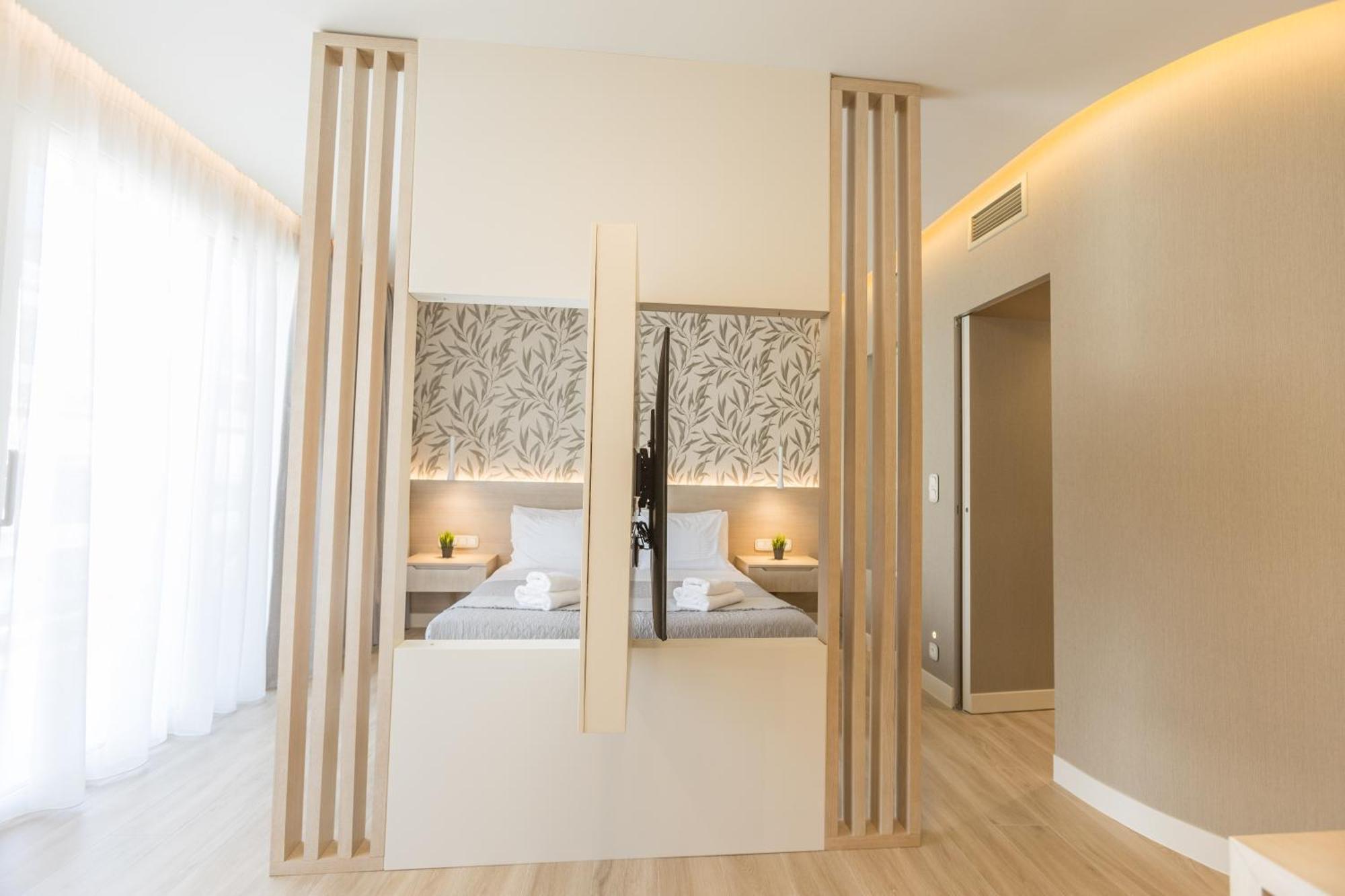 The Mediterranean Suites بيرايوس المظهر الخارجي الصورة