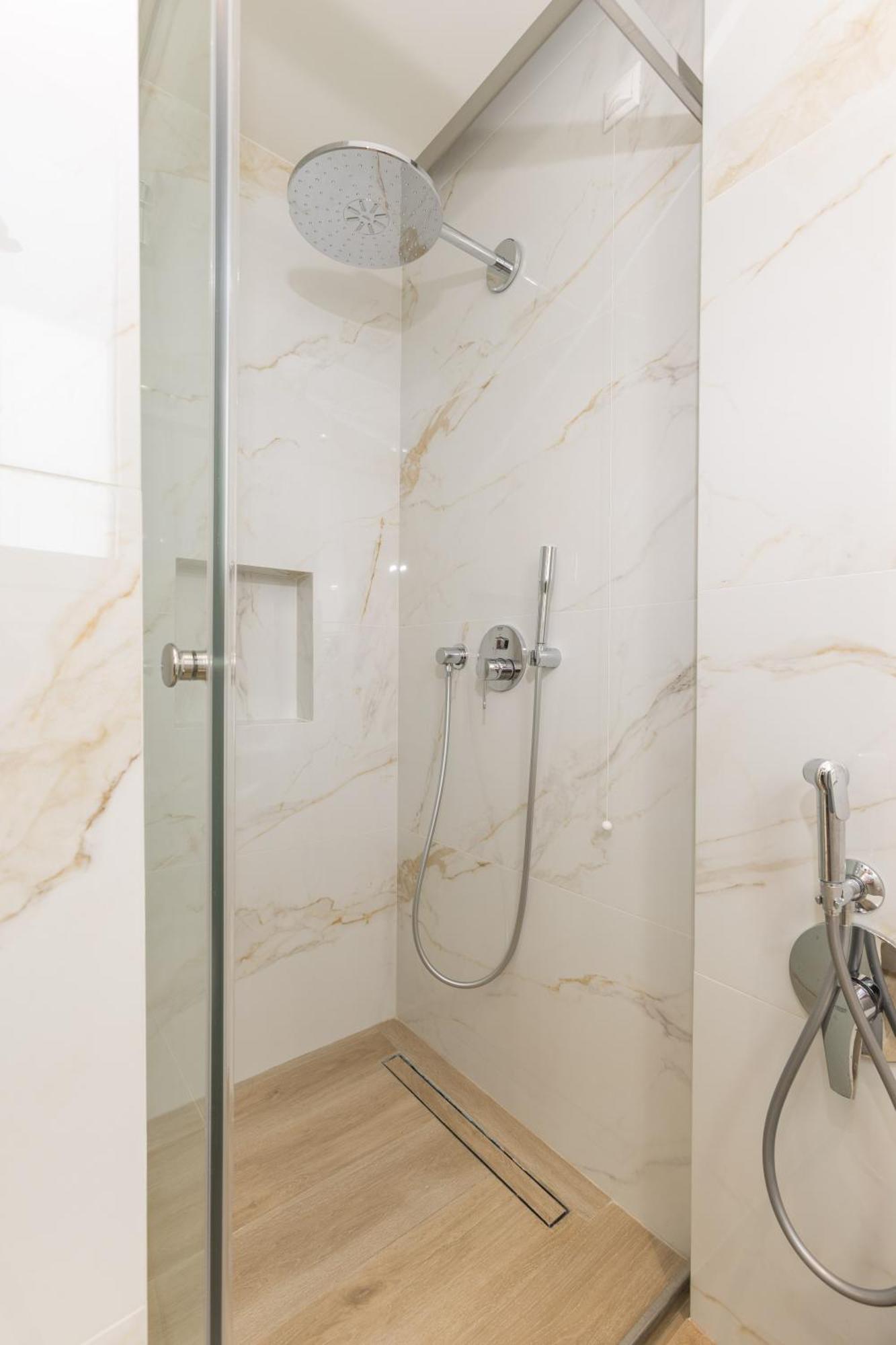 The Mediterranean Suites بيرايوس المظهر الخارجي الصورة