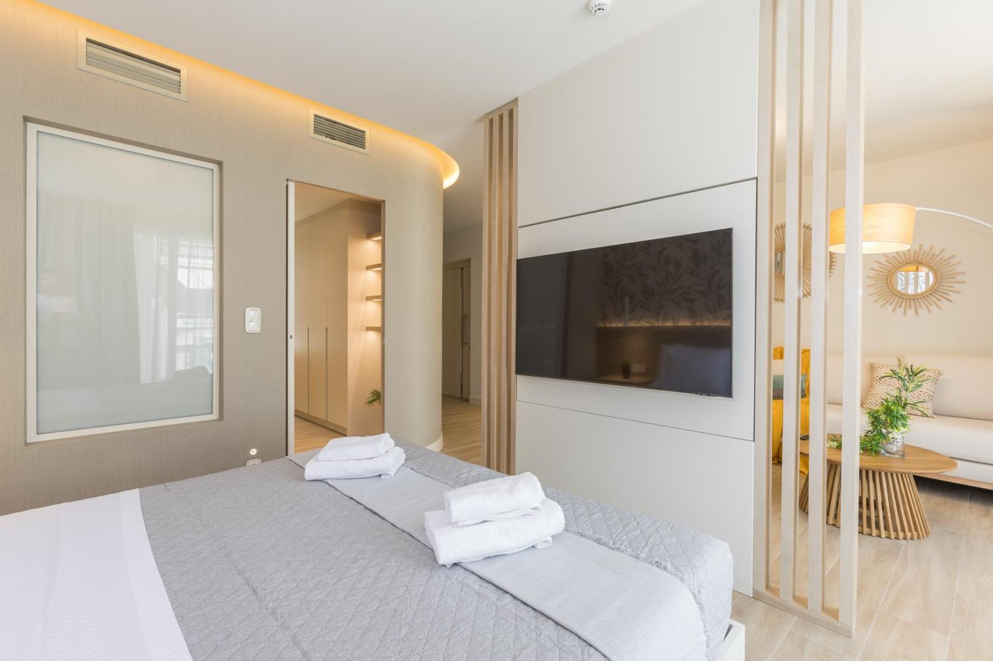 The Mediterranean Suites بيرايوس المظهر الخارجي الصورة