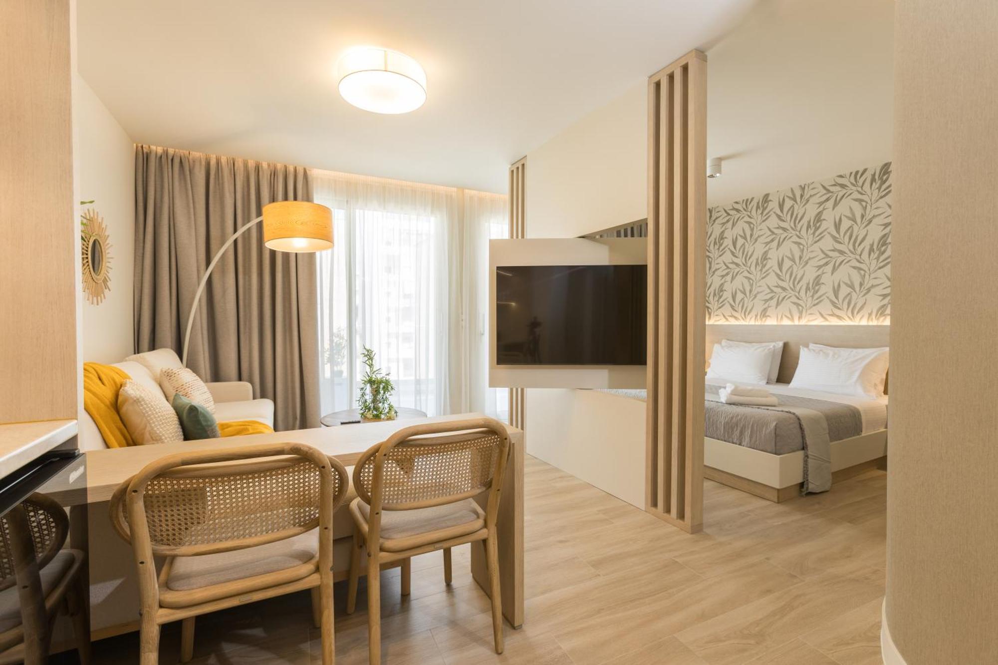 The Mediterranean Suites بيرايوس المظهر الخارجي الصورة