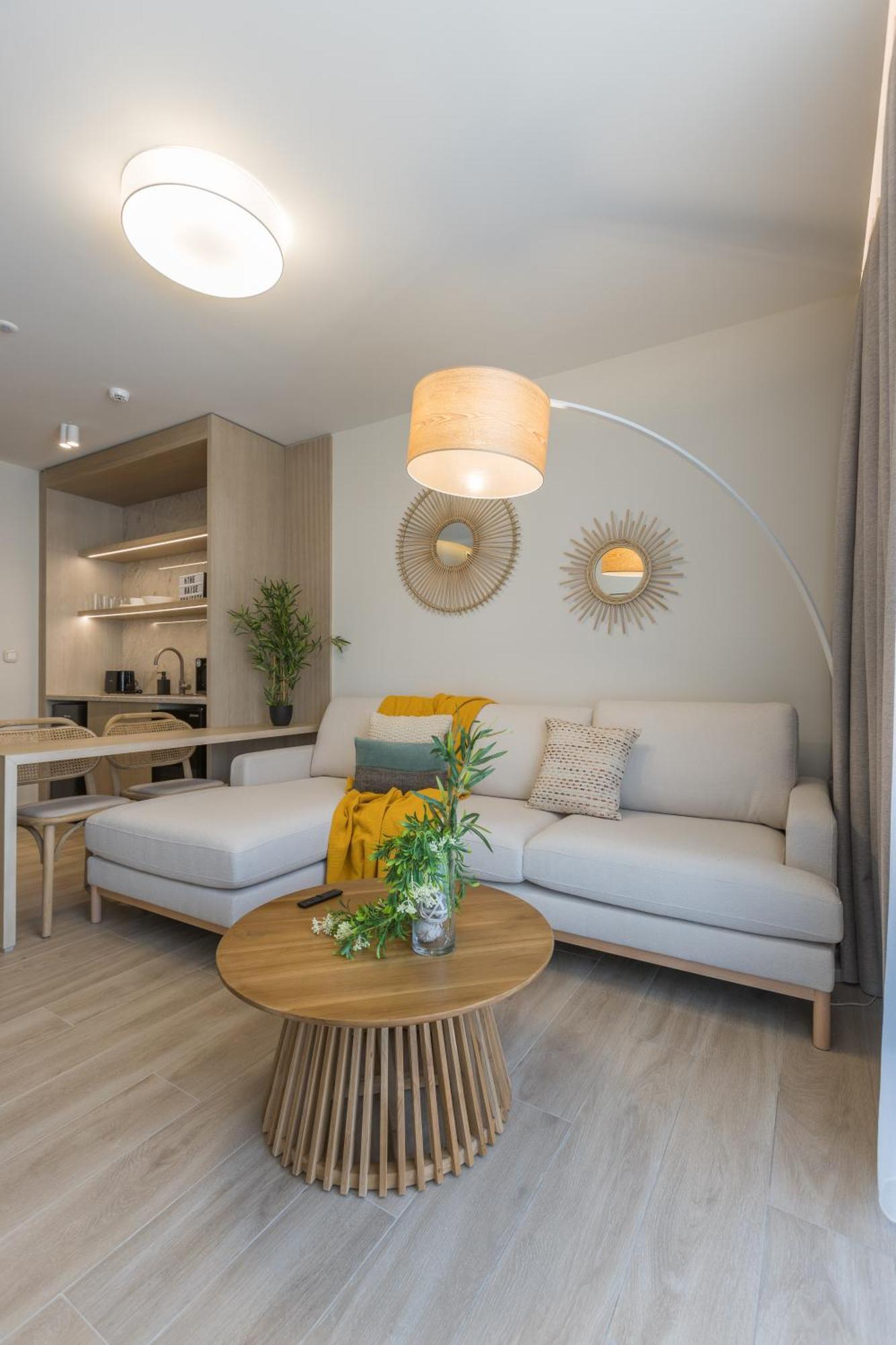 The Mediterranean Suites بيرايوس المظهر الخارجي الصورة