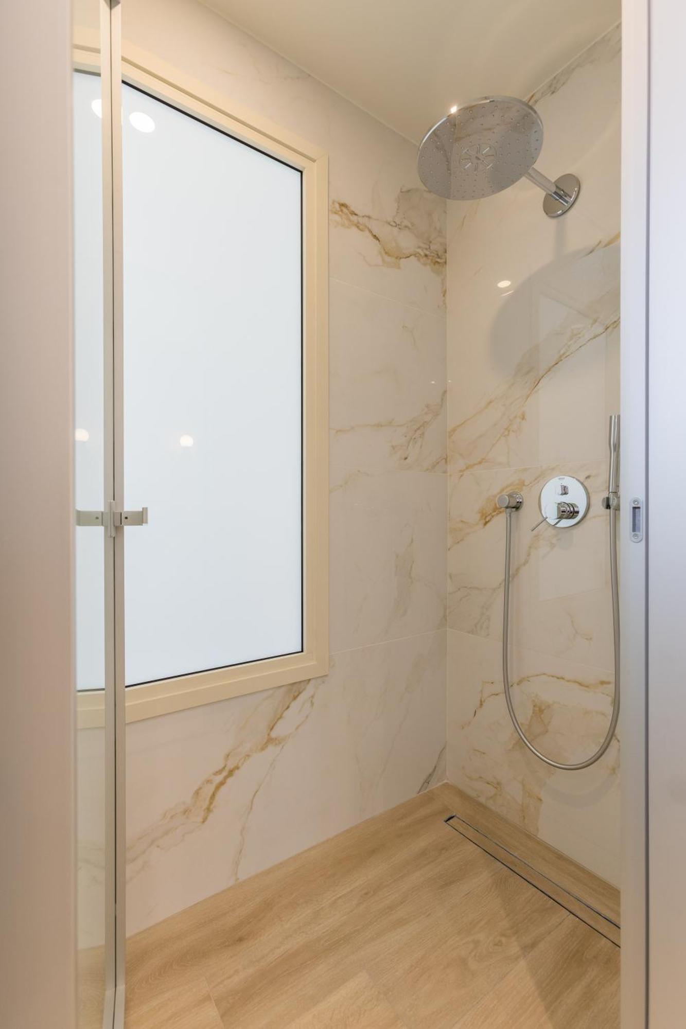 The Mediterranean Suites بيرايوس المظهر الخارجي الصورة