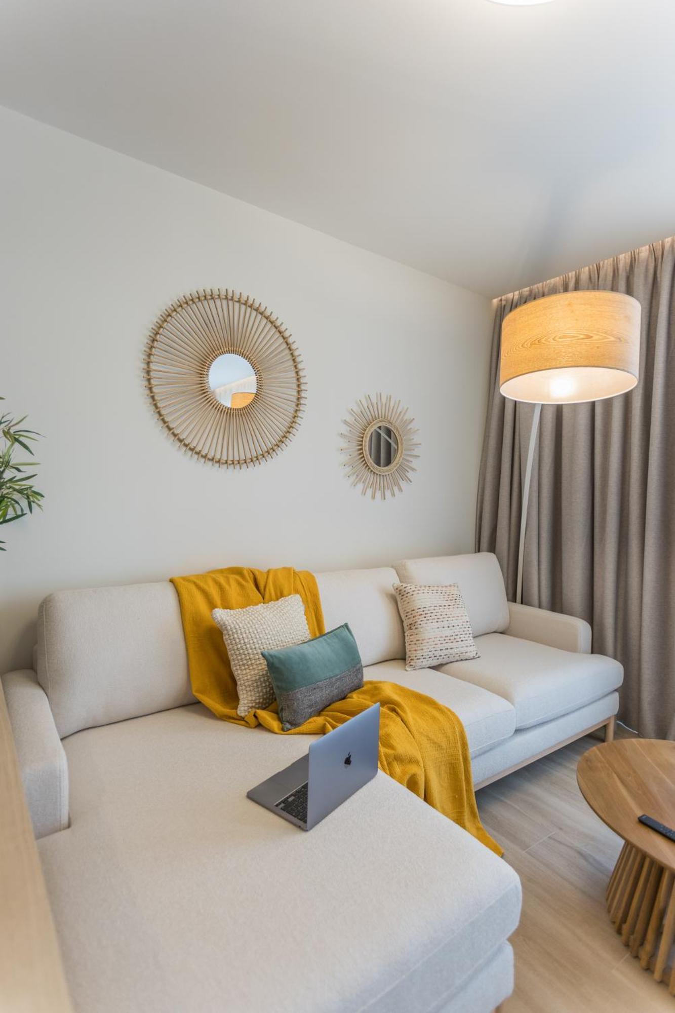 The Mediterranean Suites بيرايوس المظهر الخارجي الصورة