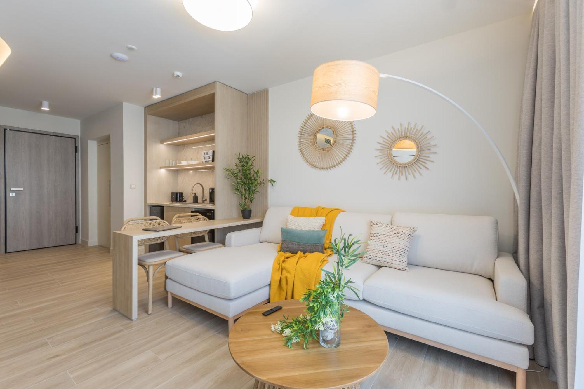 The Mediterranean Suites بيرايوس المظهر الخارجي الصورة