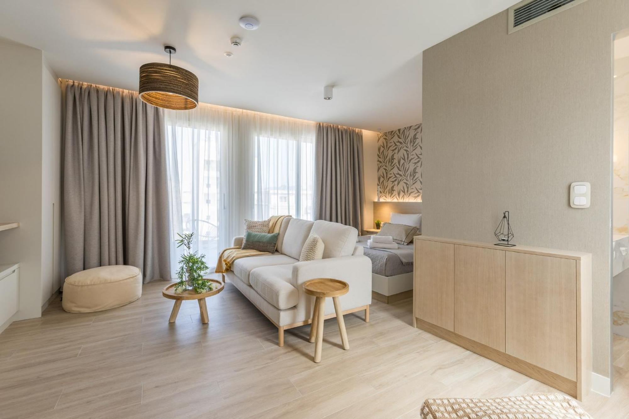 The Mediterranean Suites بيرايوس المظهر الخارجي الصورة
